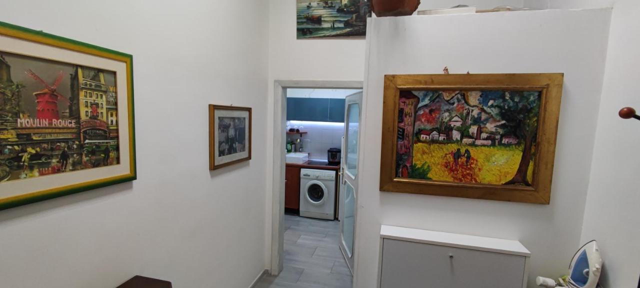 Super Central Studio, No Noise, Near Seaside, Shops Bari Luaran gambar