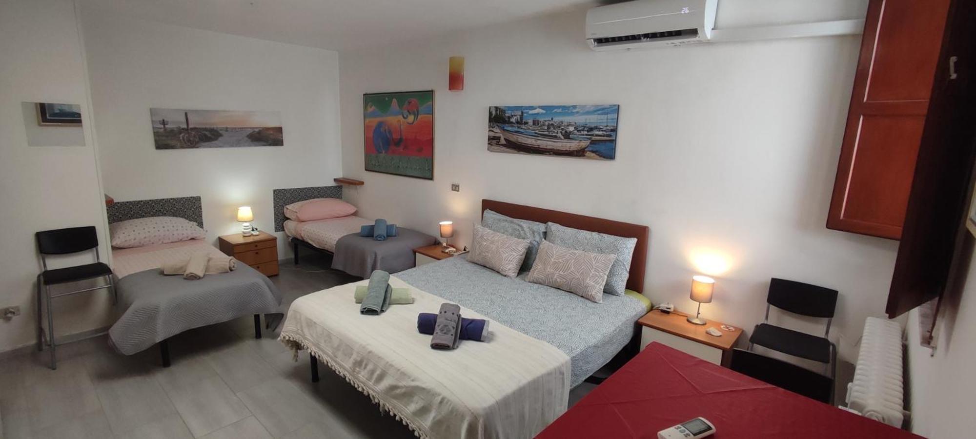 Super Central Studio, No Noise, Near Seaside, Shops Bari Luaran gambar